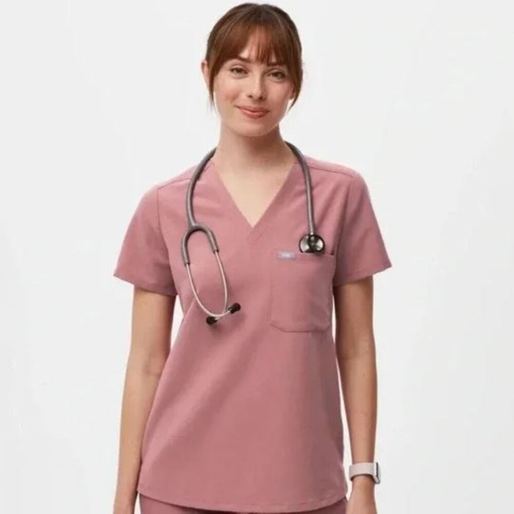 NEW FIGS Women's Small Catarina One Pocket Scrub Top Mauve NWT